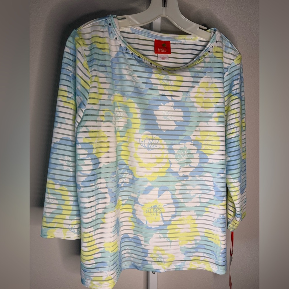 NWT Hearts of Palm Aqua Blue and Yellow Floral 3/4 Sleeve Top
